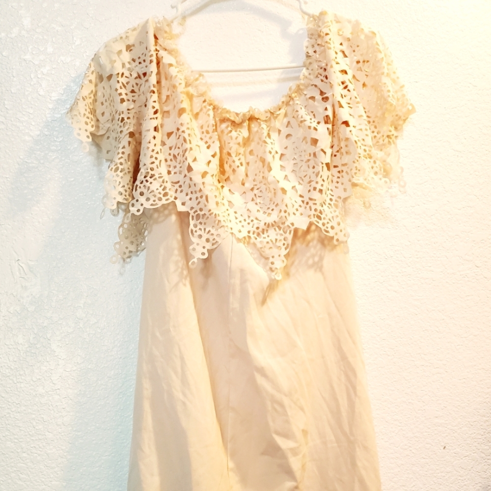 Toi et Moi Lace Lazer cutouts  cream dress sz M